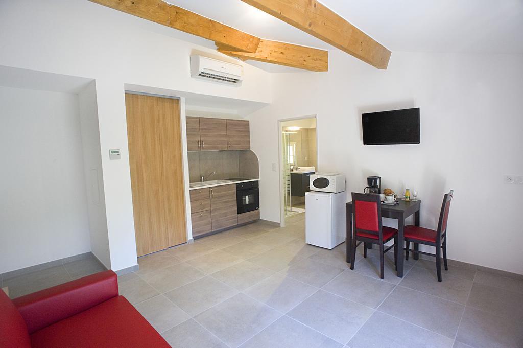 The Originals City, Hotel Les Bastides Du Gapeau Sollies-Toucas Room photo